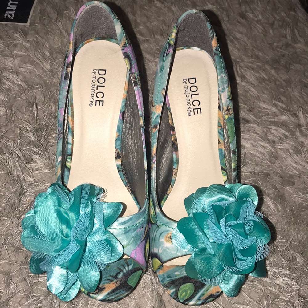 Blue Flower heels 🌺